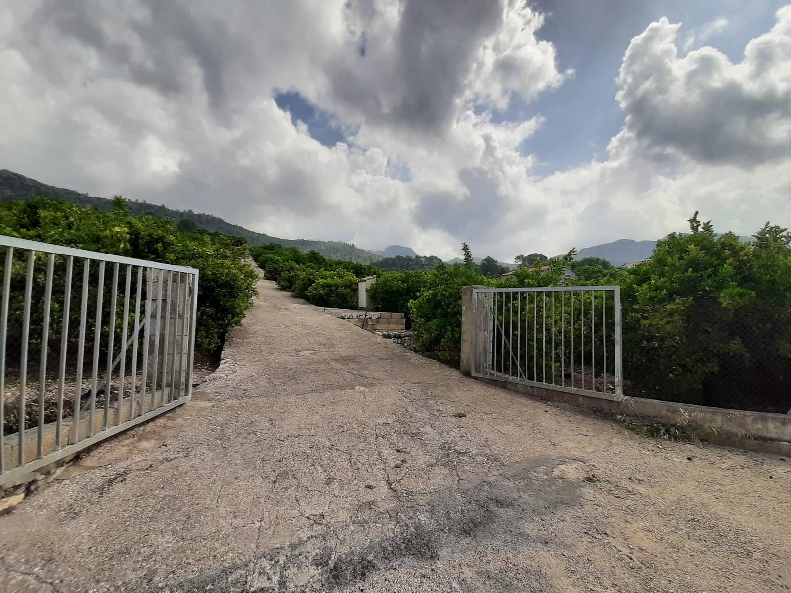 Grunde uden byggetilladelser til salg i Alzira - € 90.000 (Ref: 7733658)