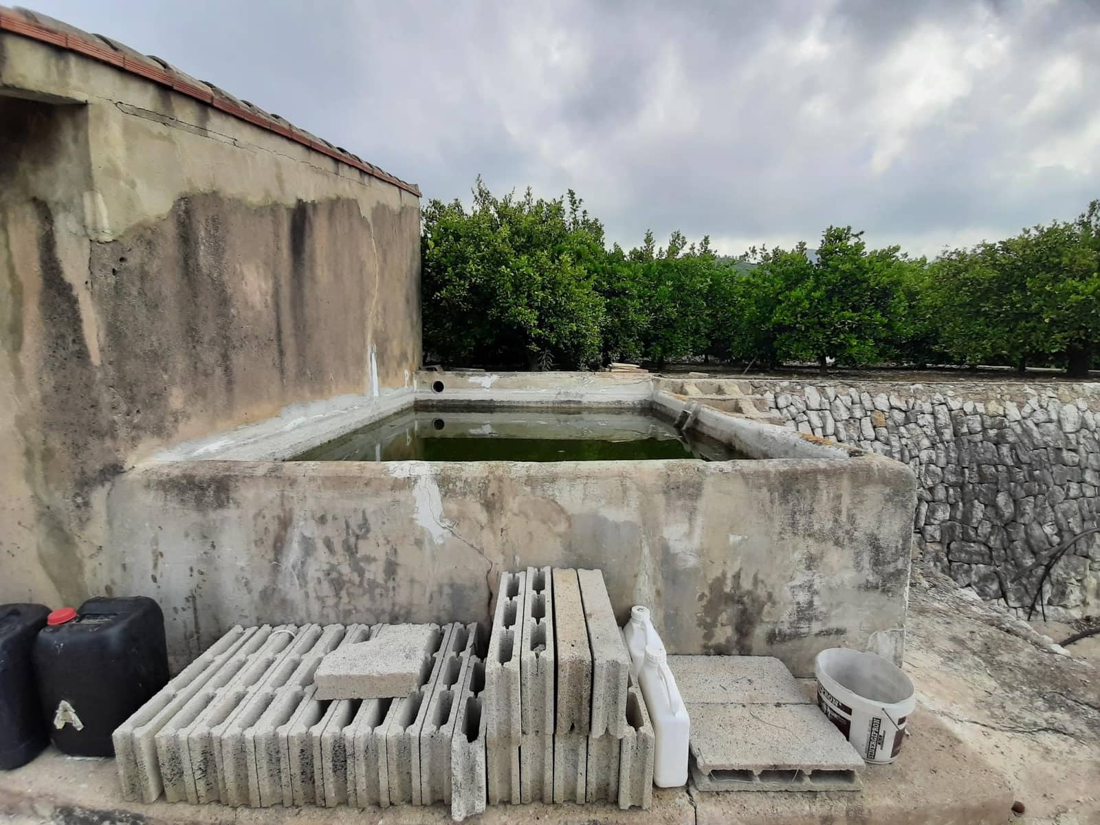 Grunde uden byggetilladelser til salg i Alzira - € 90.000 (Ref: 7733658)