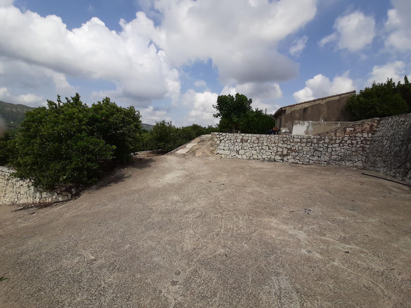 Grunde uden byggetilladelser til salg i Alzira - € 90.000 (Ref: 7733658)