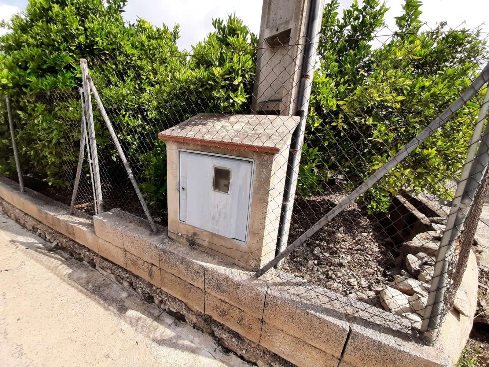 Grunde uden byggetilladelser til salg i Alzira - € 90.000 (Ref: 7733658)