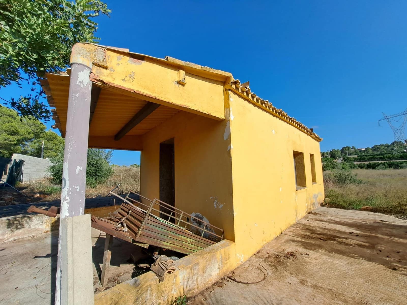 Grunde uden byggetilladelser til salg i Alberic - € 50.000 (Ref: 7798383)