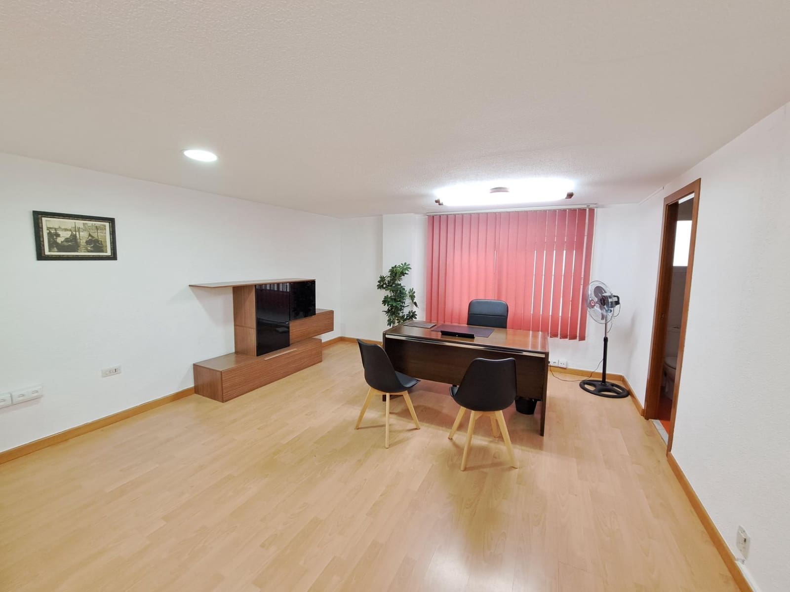 Biuro do wynajęcia w Alzira - 350 € (Ref: 7810423)