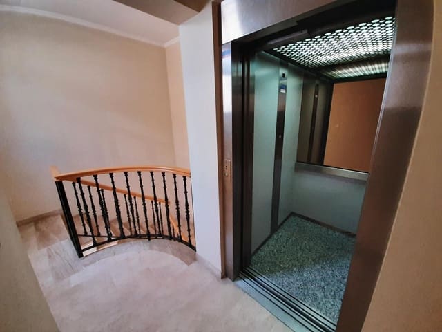 Kontor til leje i Alzira - € 475 (Ref: 7873640)