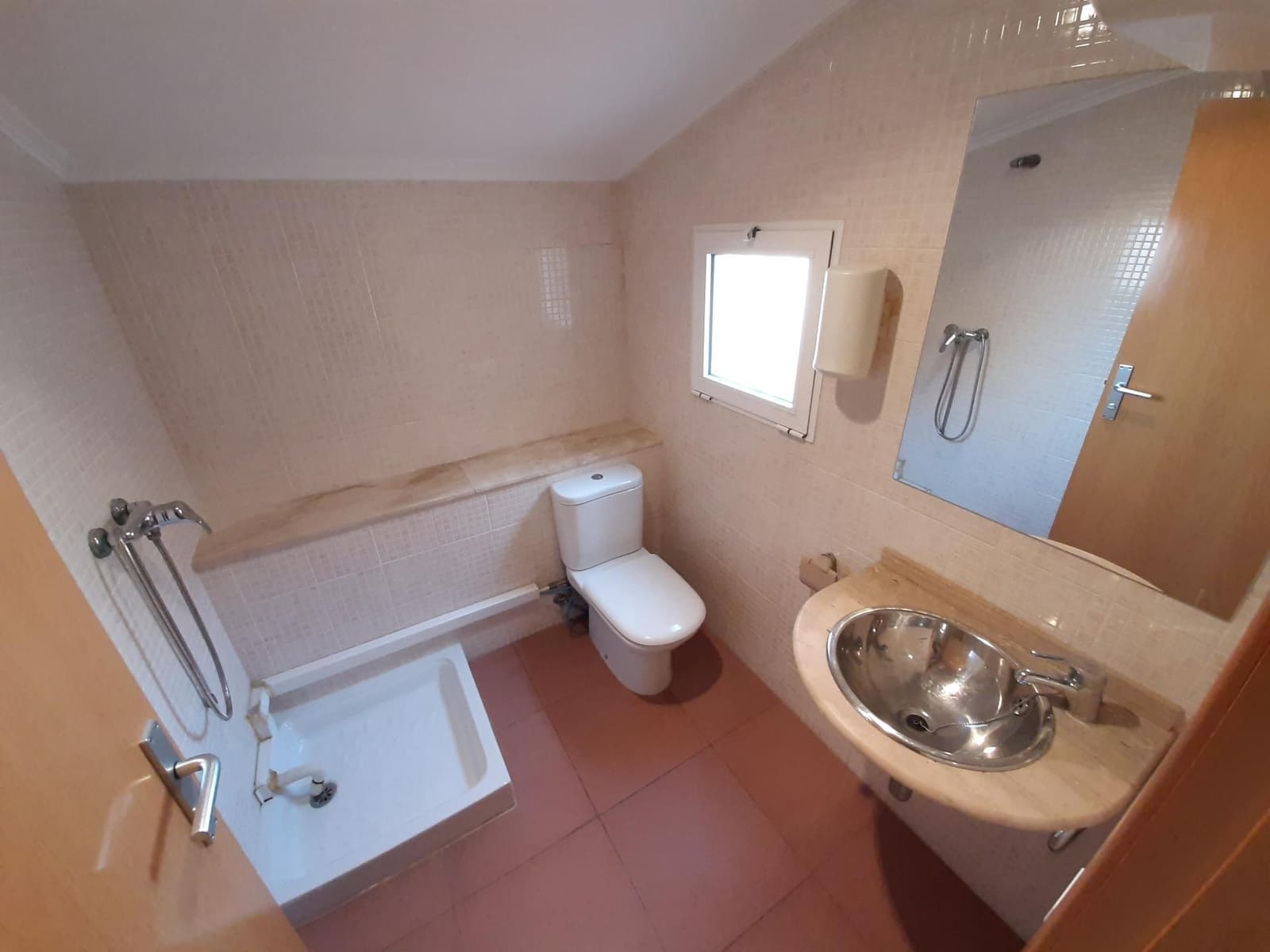 Office for rent in Alzira - € 475 (Ref: 7873640)