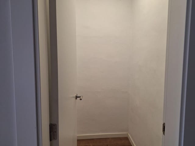 2 slaapkamer Flat te huur in Carcaixent - € 710 (Ref: 7889925)
