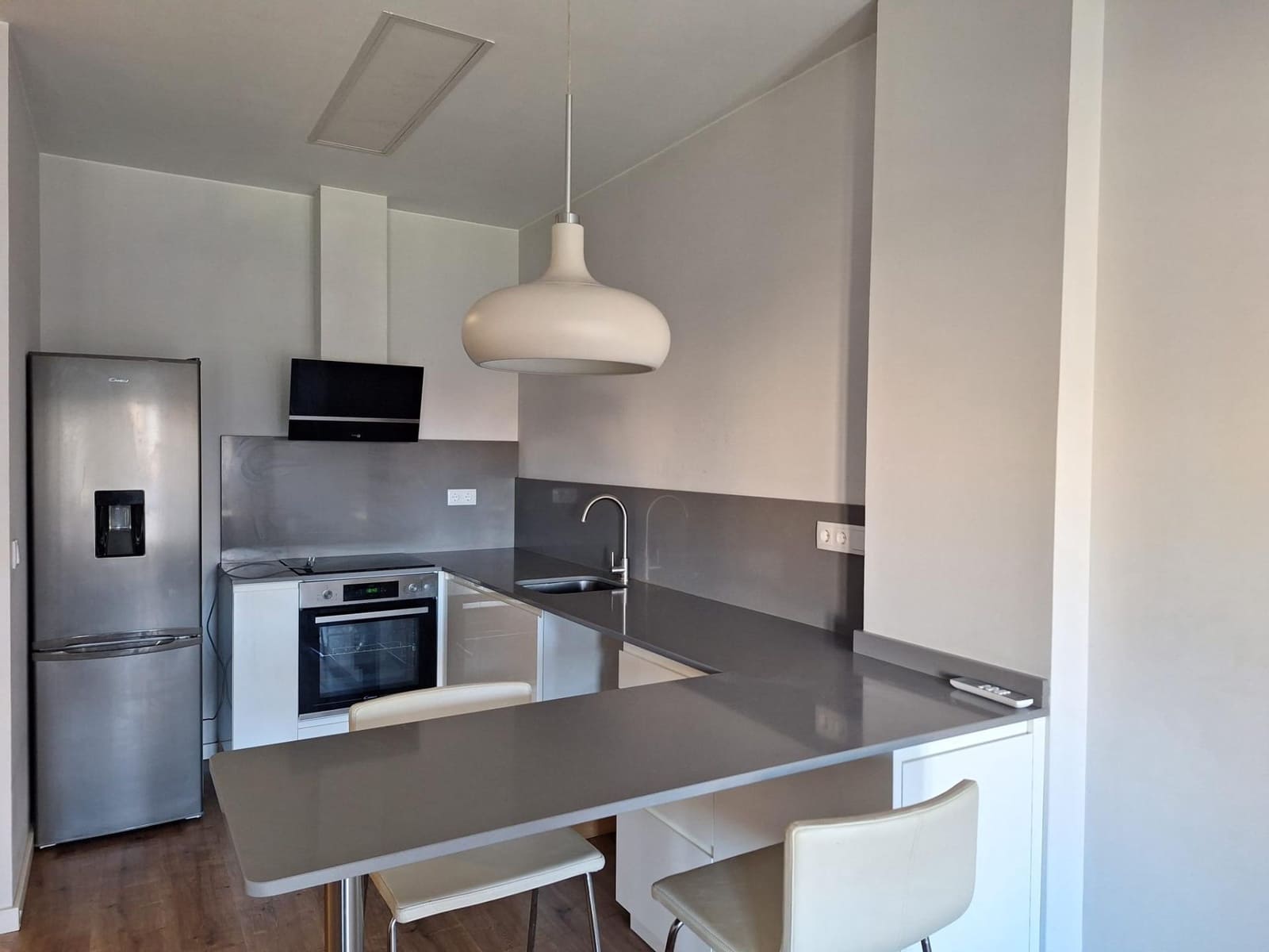 2 slaapkamer Flat te huur in Carcaixent - € 710 (Ref: 7889925)