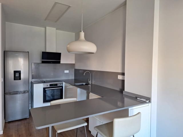 2 slaapkamer Flat te huur in Carcaixent - € 710 (Ref: 7889925)