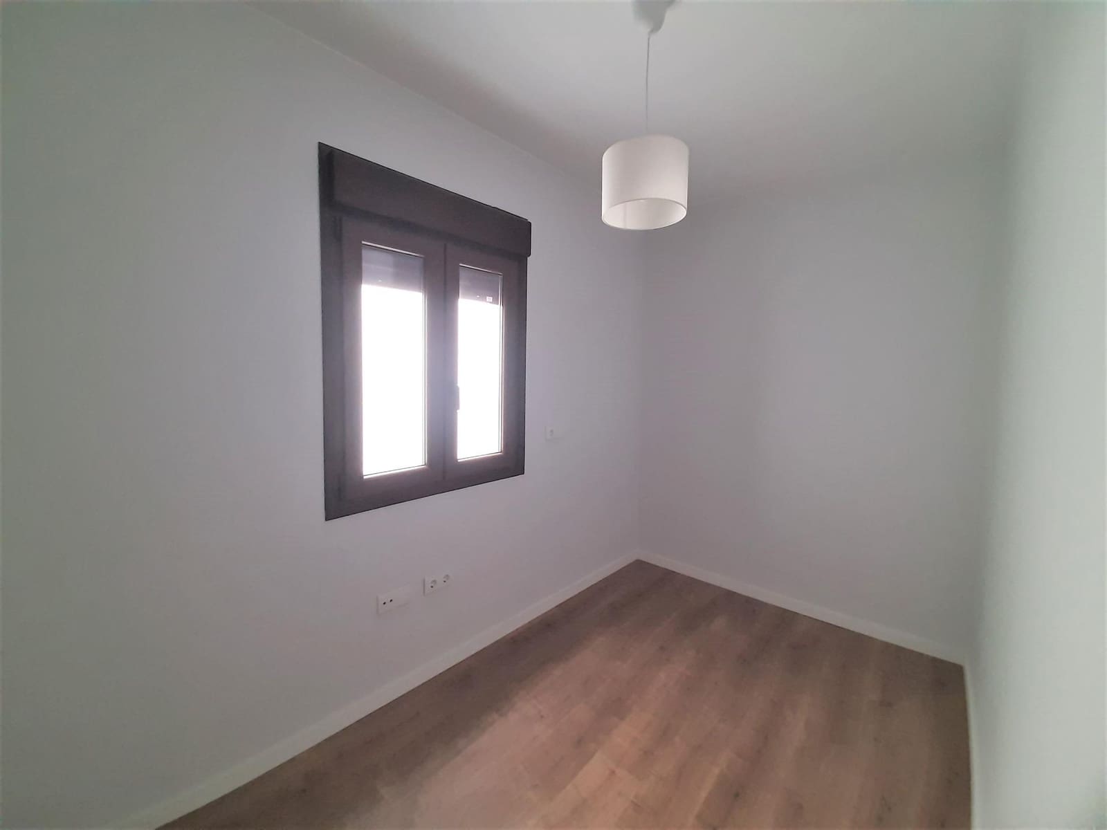 2 slaapkamer Flat te huur in Carcaixent - € 710 (Ref: 7889925)