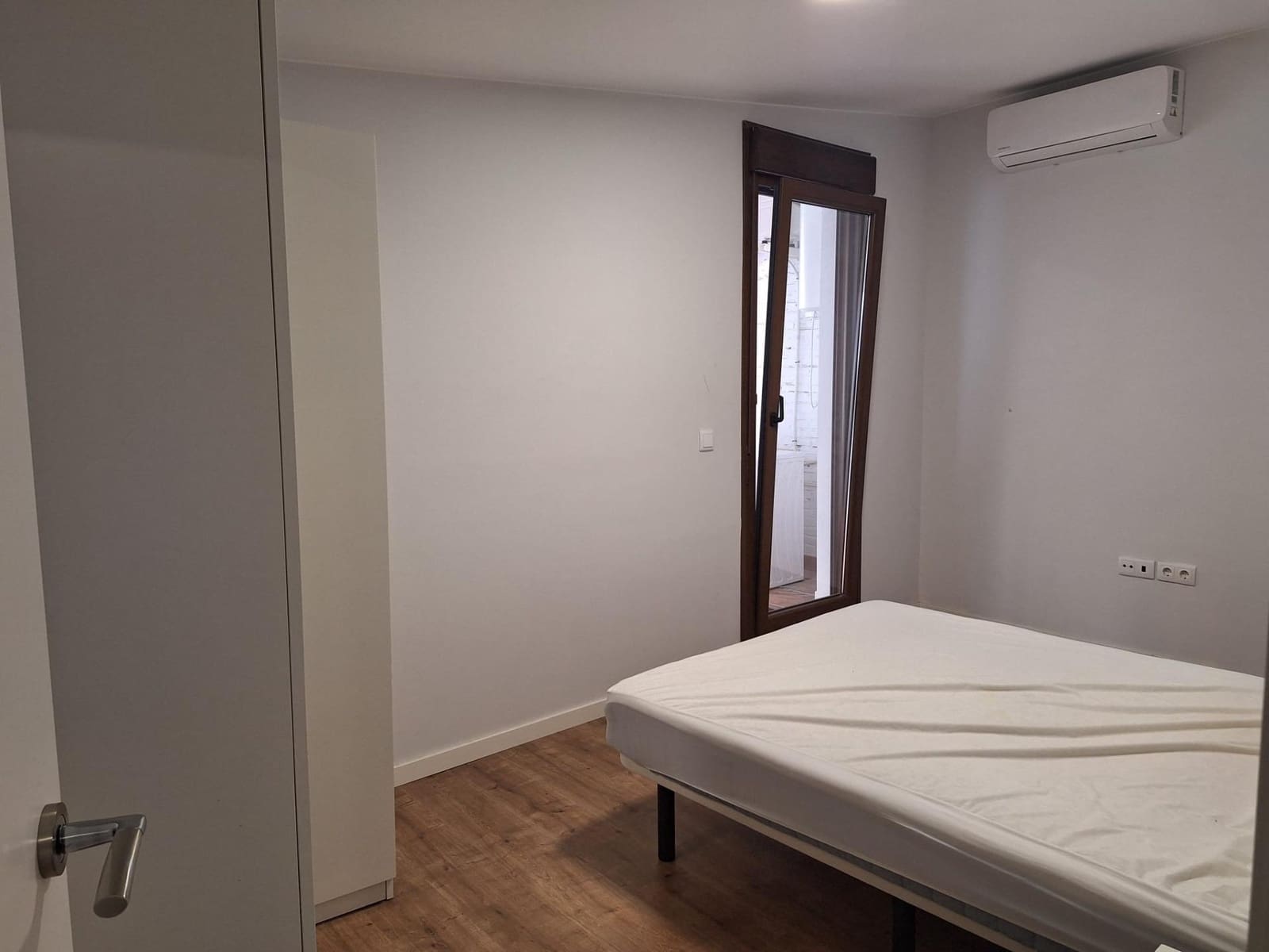 2 slaapkamer Flat te huur in Carcaixent - € 710 (Ref: 7889925)