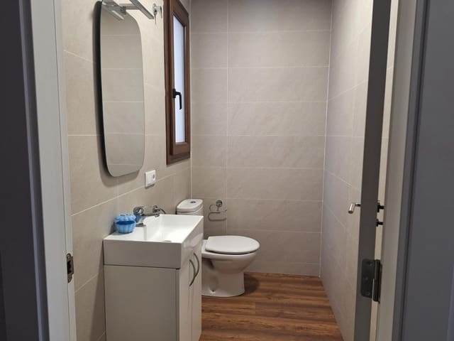2 slaapkamer Flat te huur in Carcaixent - € 710 (Ref: 7889925)
