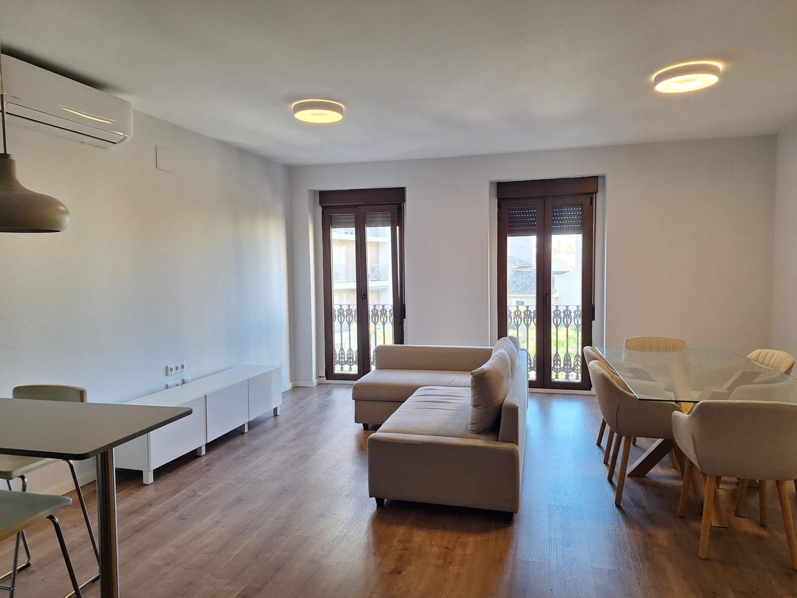 2 slaapkamer Flat te huur in Carcaixent - € 710 (Ref: 7889925)