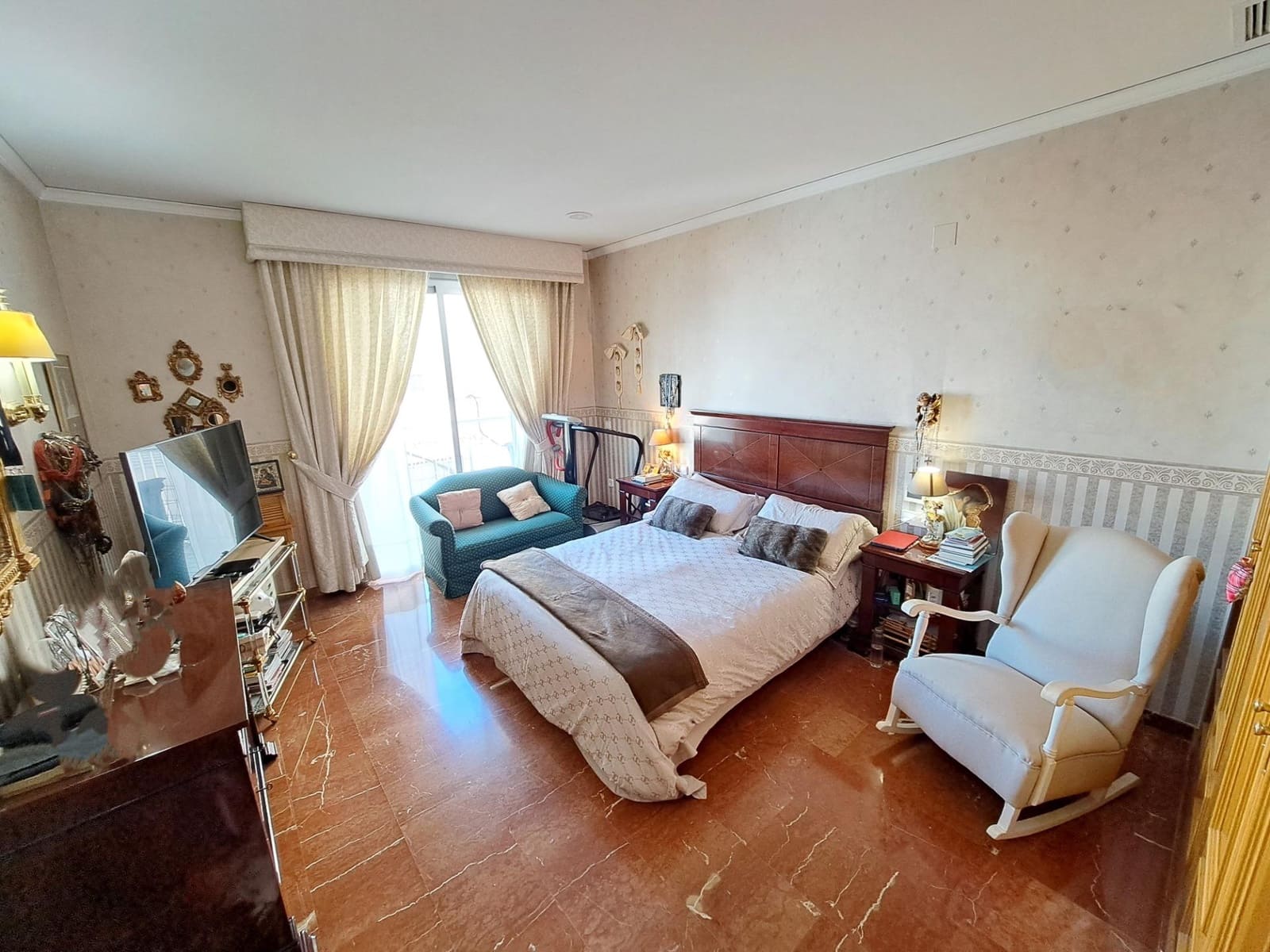 4 soveværelse Lejlighed til salg i Alzira med garage - € 470.000 (Ref: 7904532)