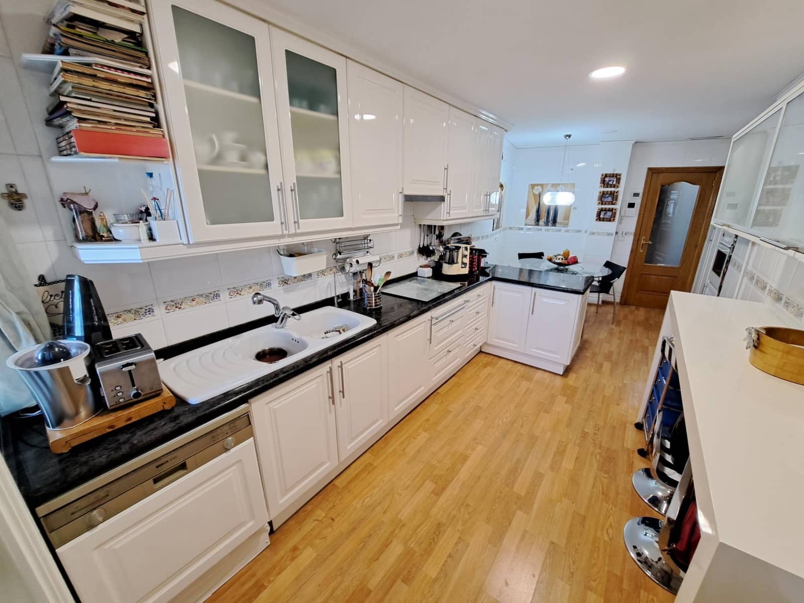 4 soveværelse Lejlighed til salg i Alzira med garage - € 470.000 (Ref: 7904532)