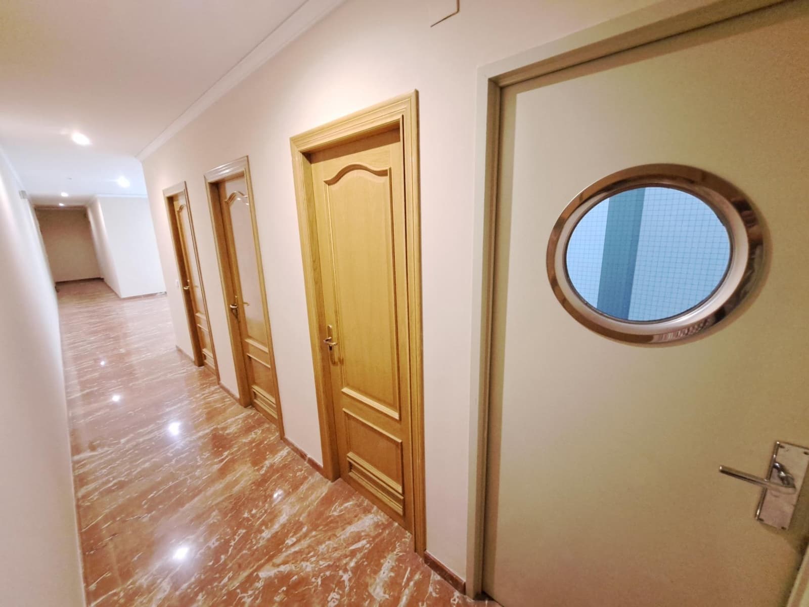 4 soveværelse Lejlighed til salg i Alzira med garage - € 470.000 (Ref: 7904532)