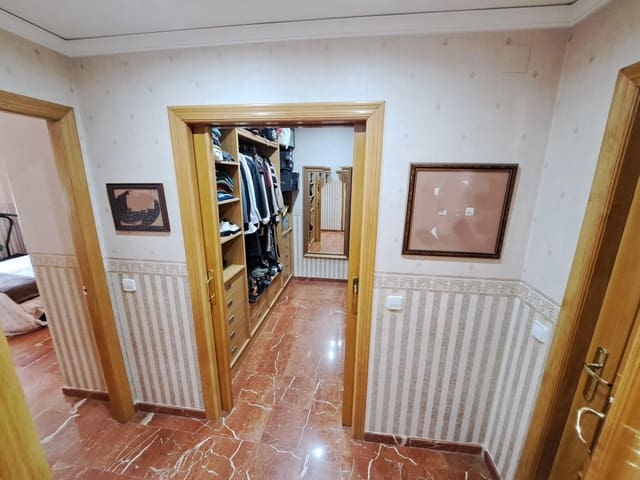 4 soverom Leilighet til salgs i Alzira med garasje - € 470 000 (Ref: 7904532)