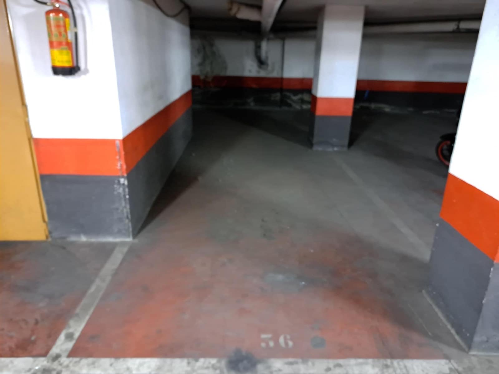 Garagem para venda em Alzira - 8 000 € (Ref: 7998533)