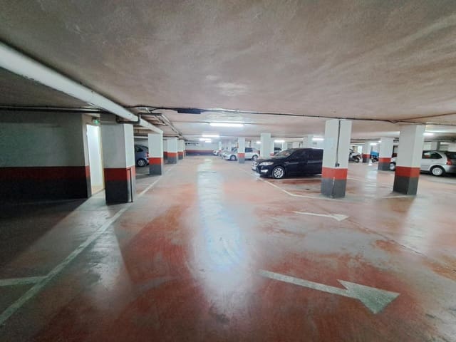 Garagem para venda em Alzira - 8 000 € (Ref: 7998533)