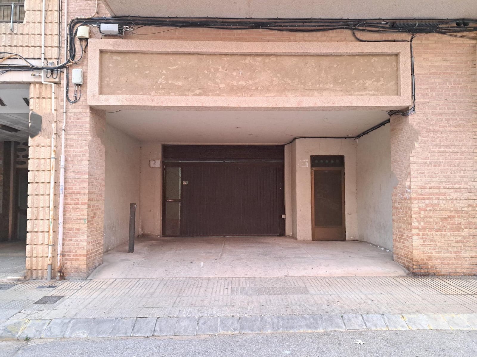 Garagem para venda em Alzira - 8 000 € (Ref: 7998533)