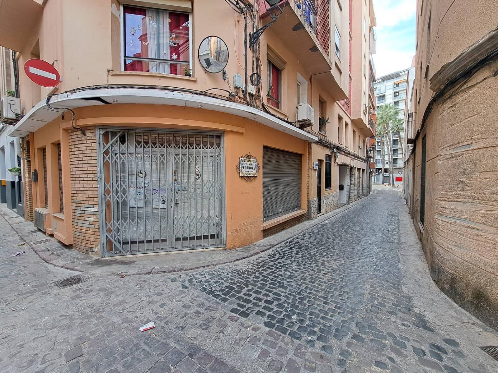 Erhverv til leje i Alzira - € 400 (Ref: 8025199)