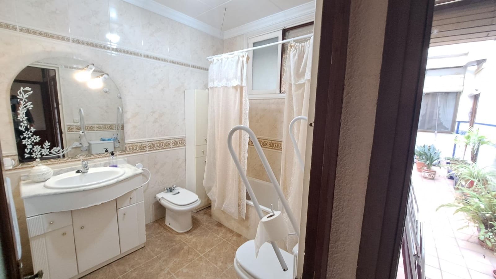 5 soveværelse Byhus til salg i Carcaixent - € 215.000 (Ref: 8032919)