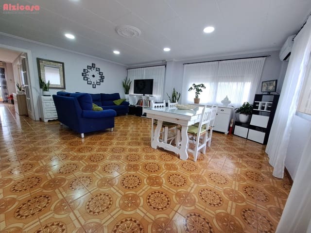 Chalet de 4 habitaciones en Corbera en venta - 195.000 € (Ref: 8083367)