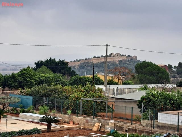 Chalet de 4 habitaciones en Corbera en venta - 195.000 € (Ref: 8083367)