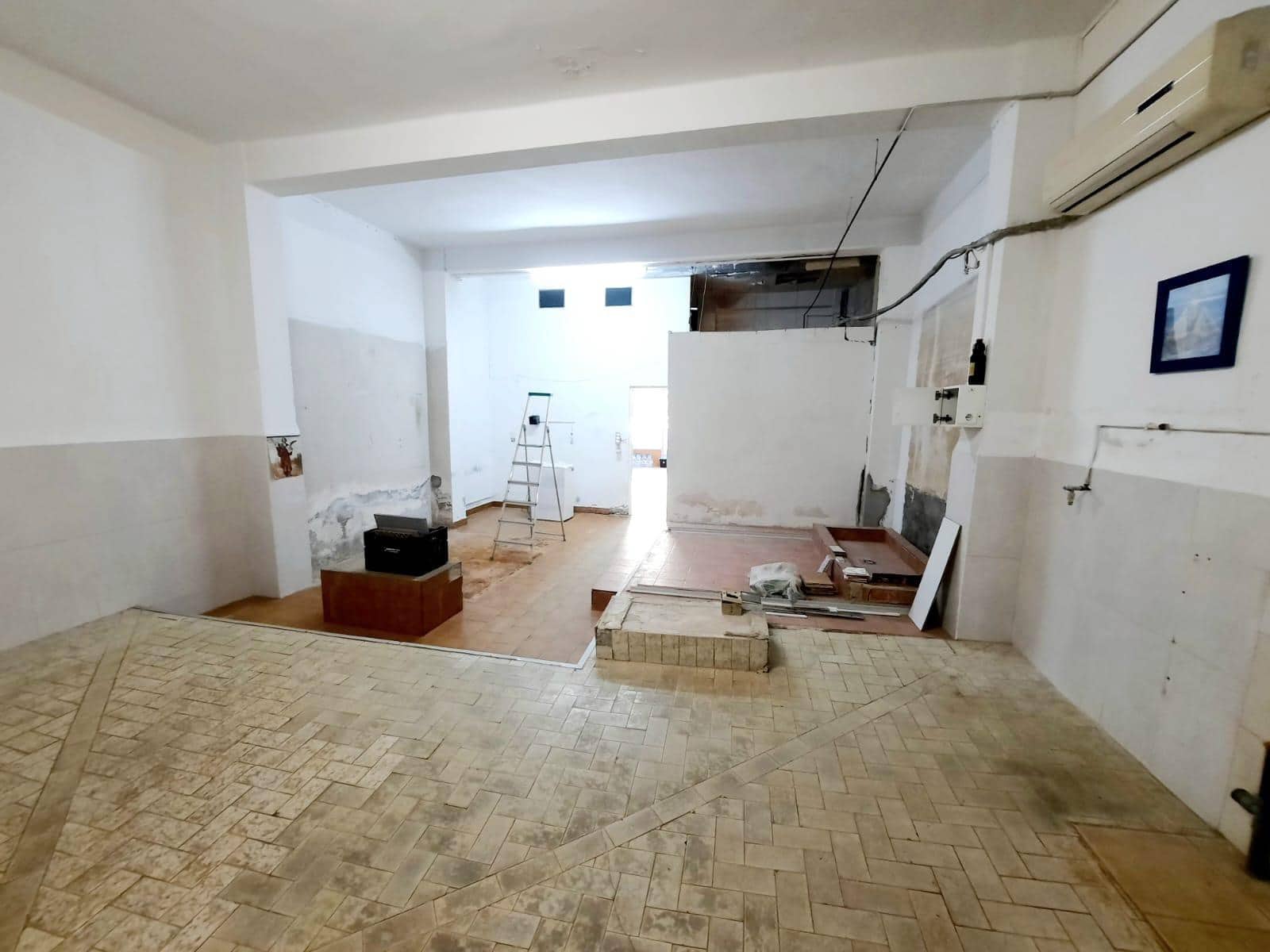 Komercyjne na sprzedaż w Carcaixent - 55 000 € (Ref: 8108646)