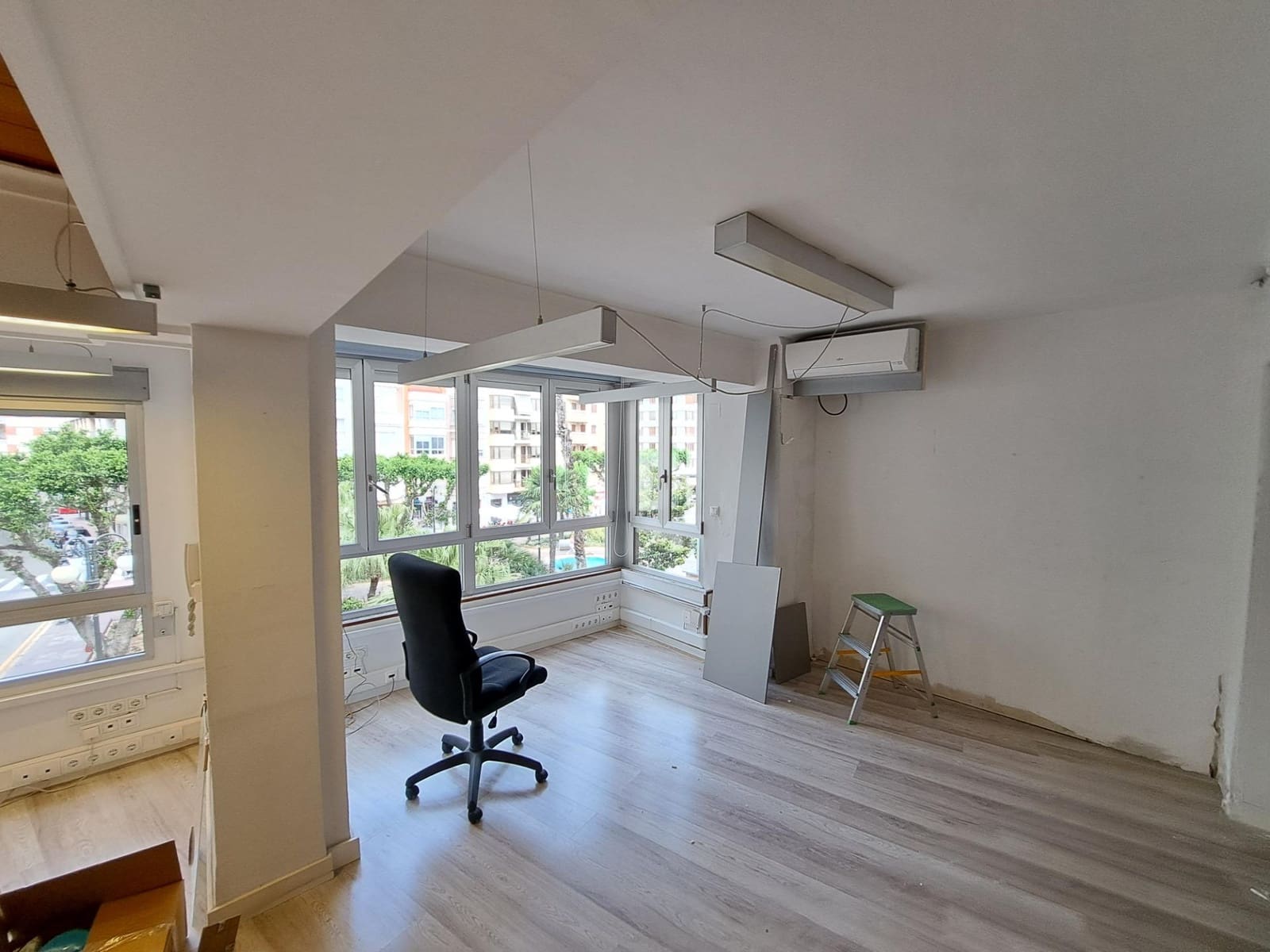 3 slaapkamer Kantoor te huur in Alzira - € 600 (Ref: 8155083)