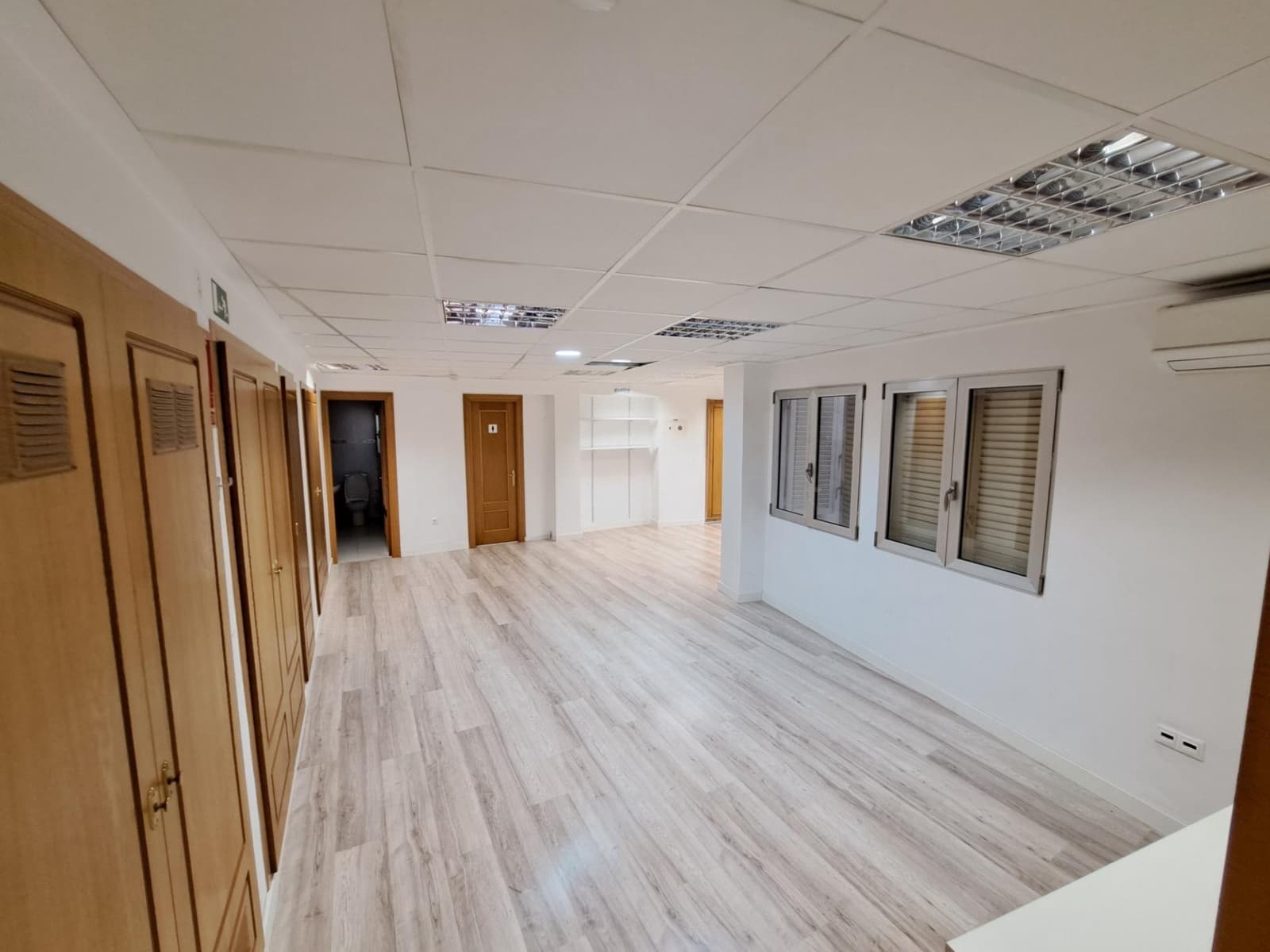 3 slaapkamer Kantoor te huur in Alzira - € 600 (Ref: 8155083)