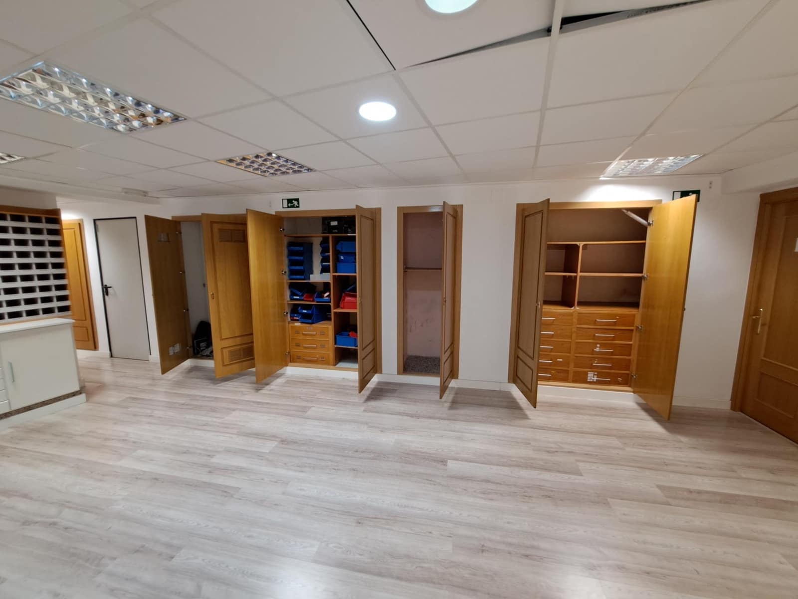 3 slaapkamer Kantoor te huur in Alzira - € 600 (Ref: 8155083)