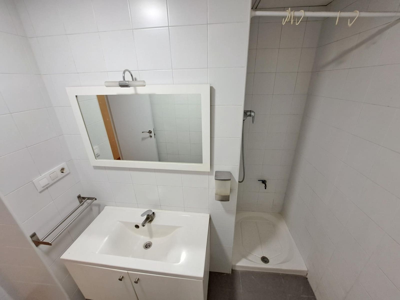 Office for sale in Alzira - € 100,000 (Ref: 8167256)