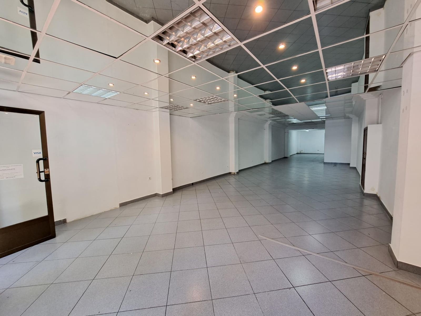 Kommersiell til leie i Alzira - € 950 (Ref: 8197679)