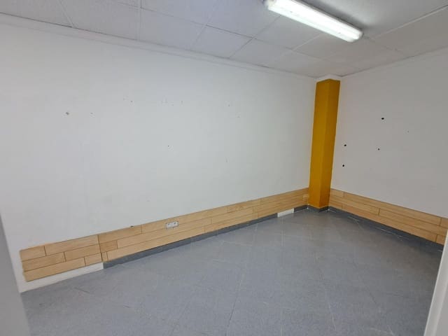 Kommersiell att hyra i Alzira - 950 € (Ref: 8197679)