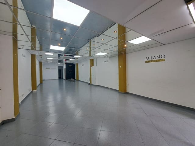 Kommersiell att hyra i Alzira - 950 € (Ref: 8197679)