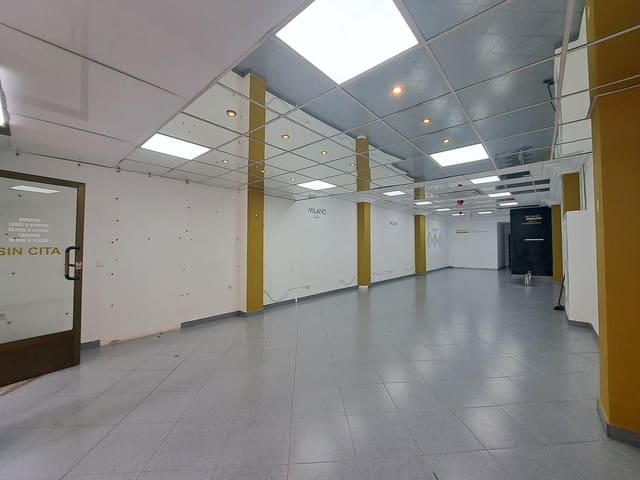 Kommersiell att hyra i Alzira - 950 € (Ref: 8197679)