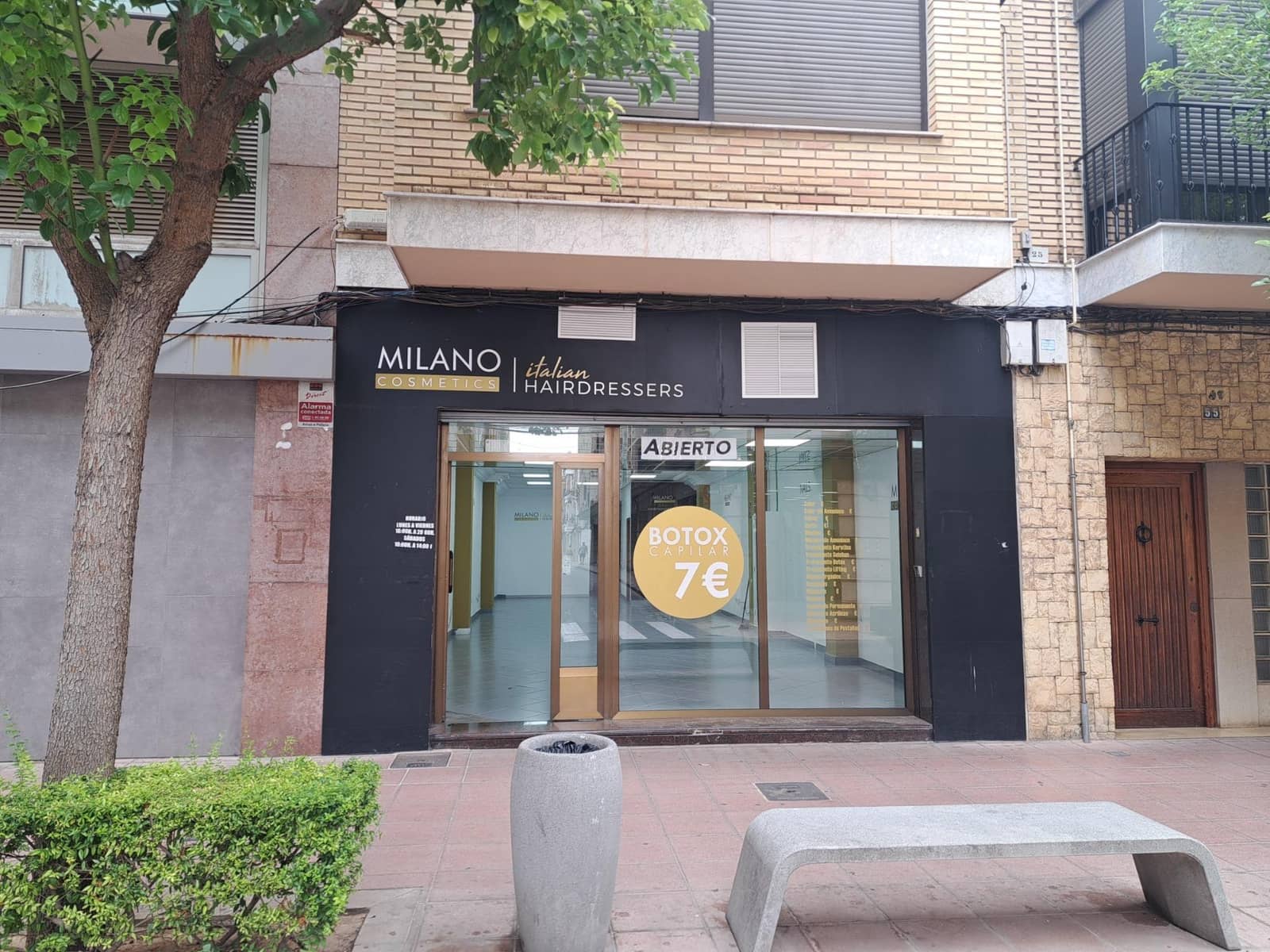 Commercial for rent in Alzira - € 950 (Ref: 8197679)