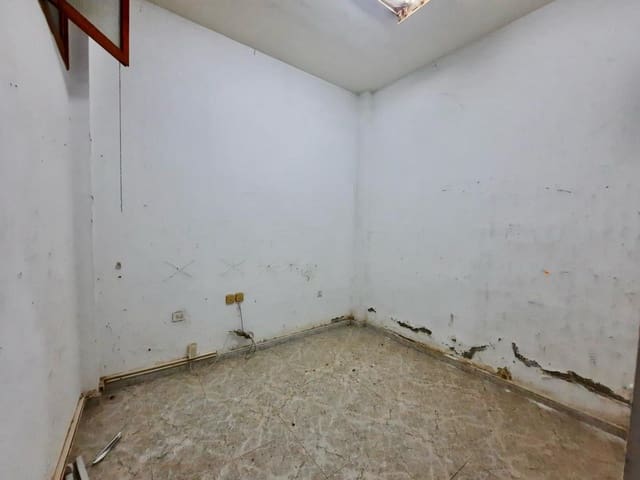 Commercial for sale in Albalat de la Ribera - € 55,000 (Ref: 8202019)