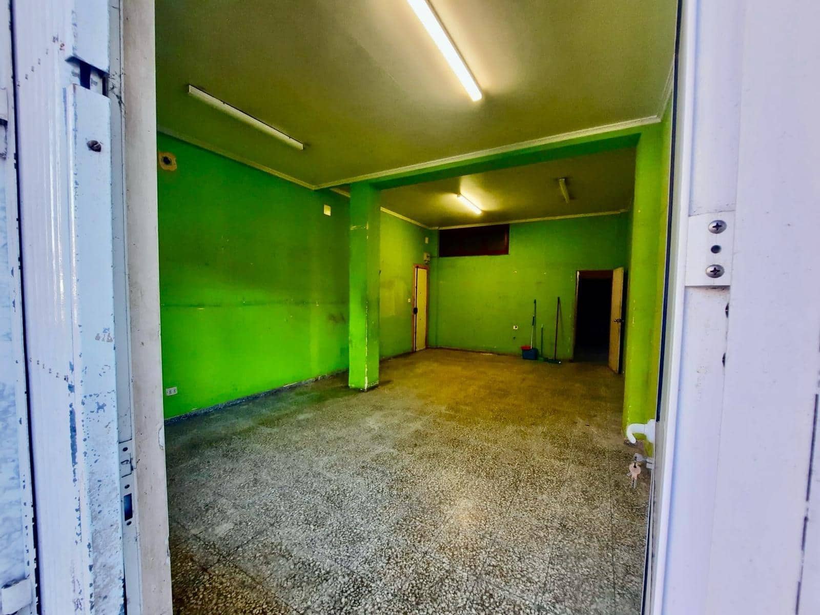 Erhverv til salg i Albalat de la Ribera - € 55.000 (Ref: 8202019)