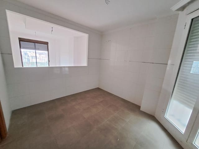 3 soverom Rekkehus til salgs i Rafelguaraf med garasje - € 122 000 (Ref: 8216158)