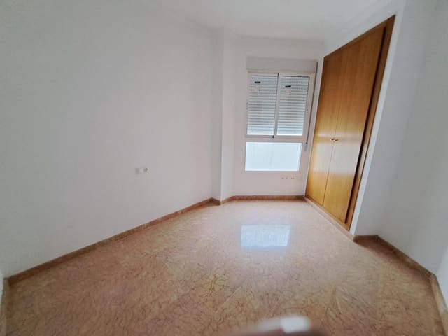 3 soverom Rekkehus til salgs i Rafelguaraf med garasje - € 122 000 (Ref: 8216158)