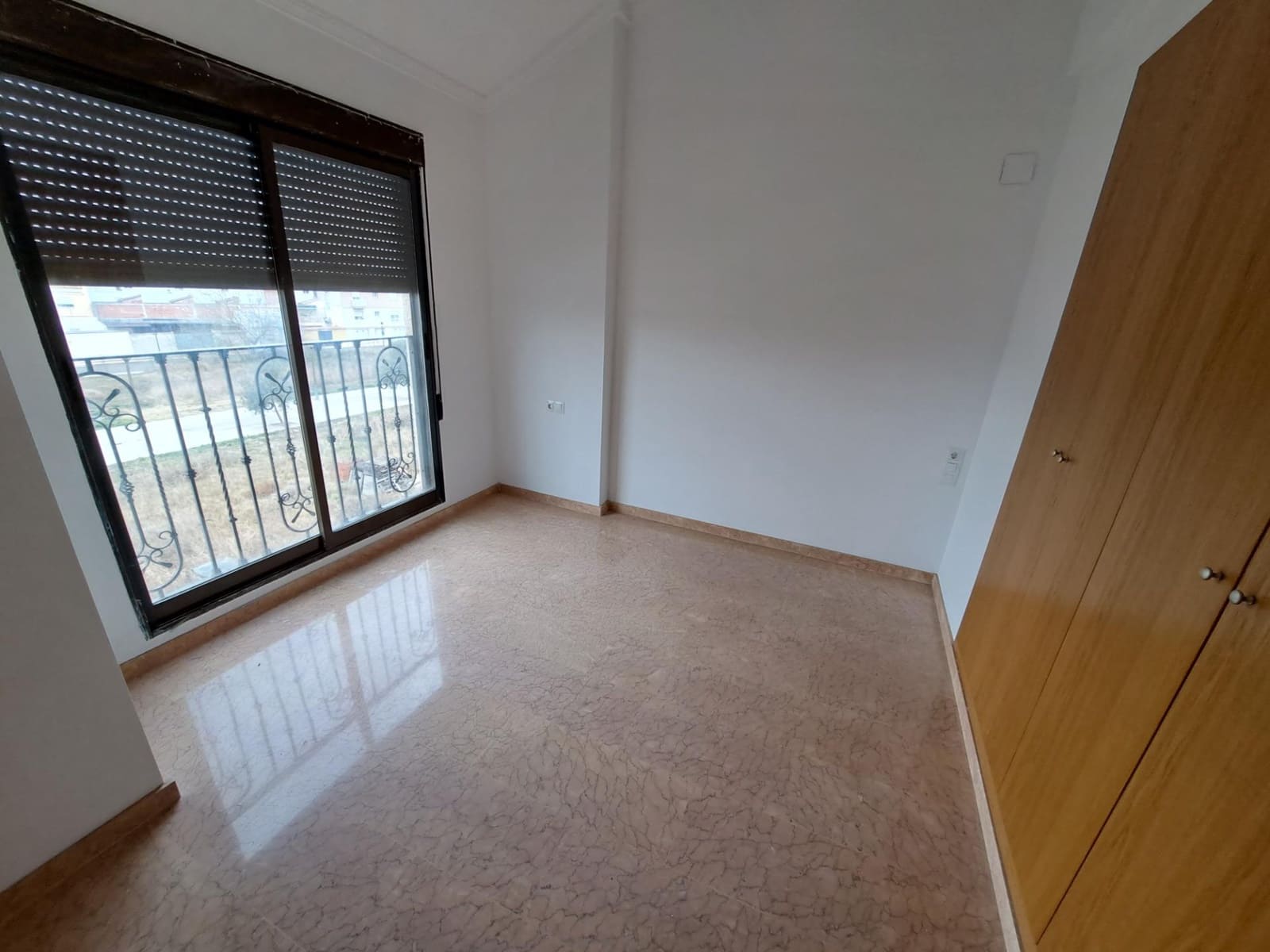 3 soverom Rekkehus til salgs i Rafelguaraf med garasje - € 122 000 (Ref: 8216158)