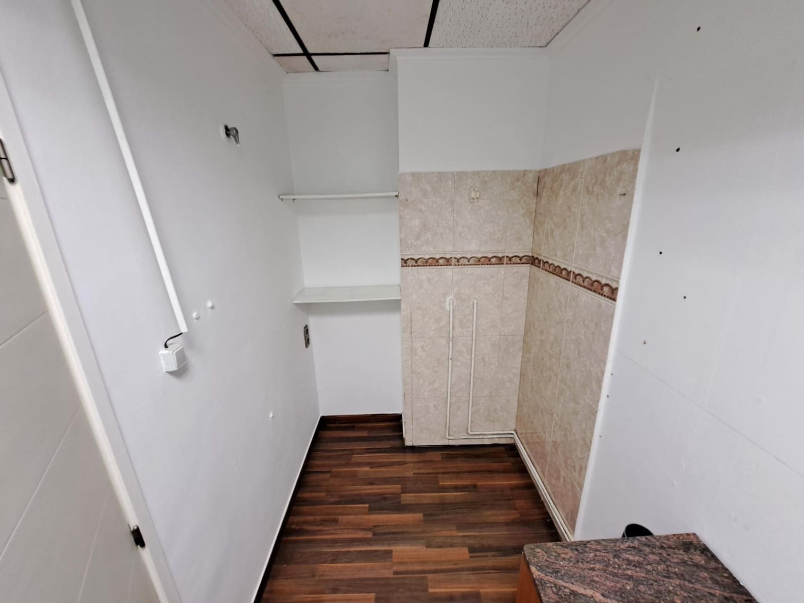 Commercial for rent in Alzira - € 300 (Ref: 8256368)