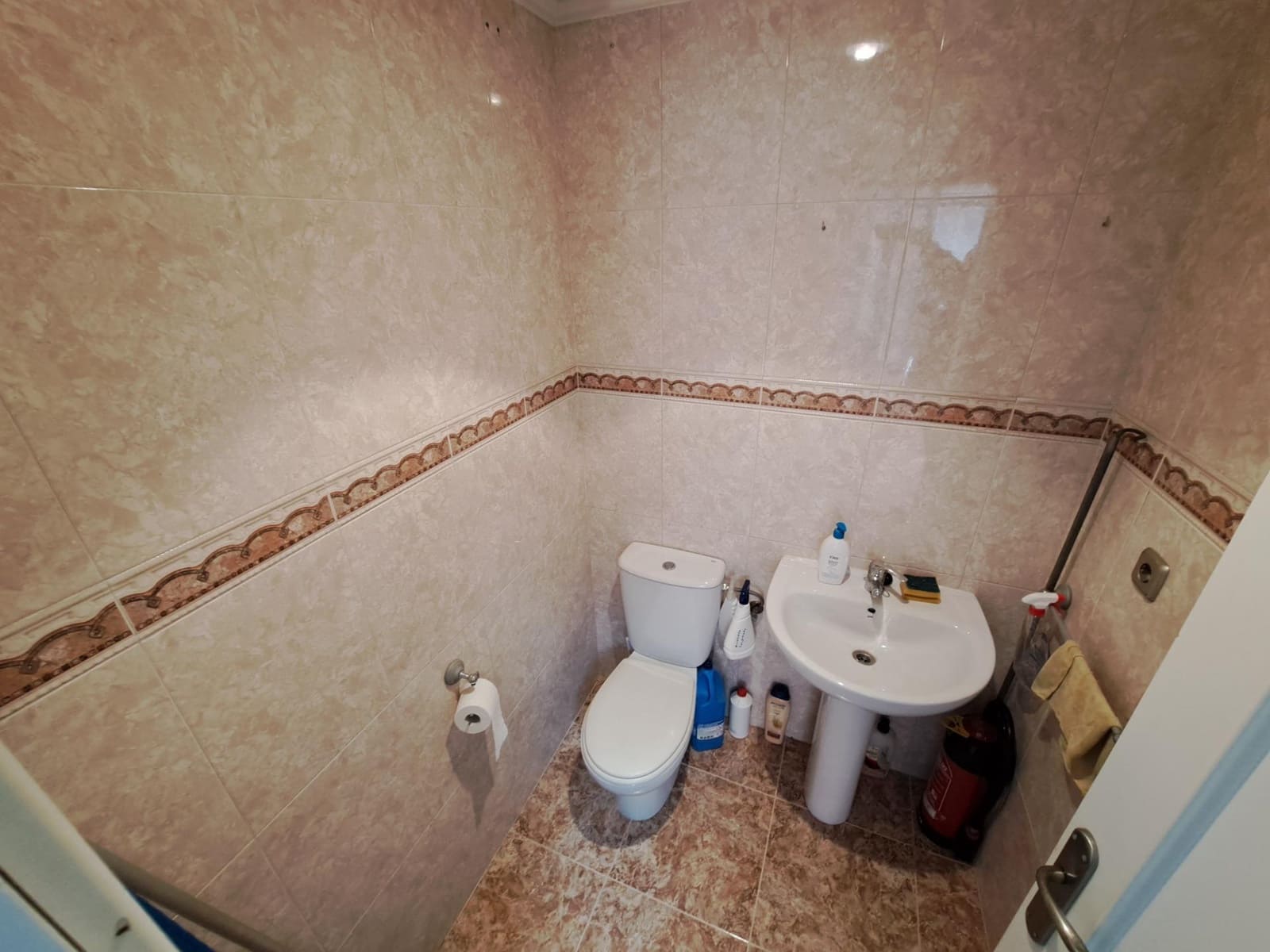 Commercial for rent in Alzira - € 300 (Ref: 8256368)