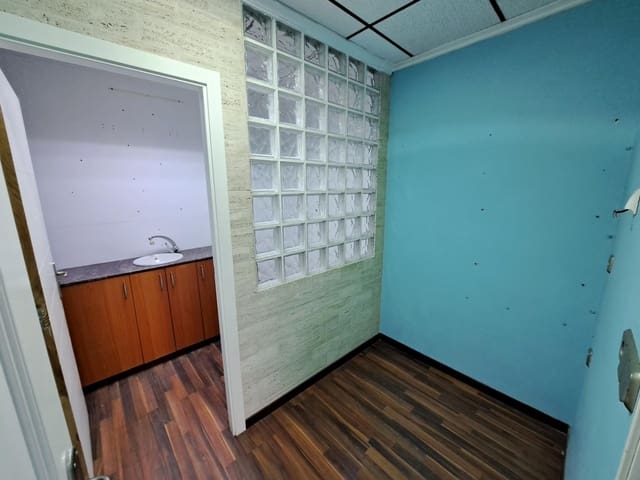 Local Commercial à louer à Alzira - 300 € (Ref: 8256368)