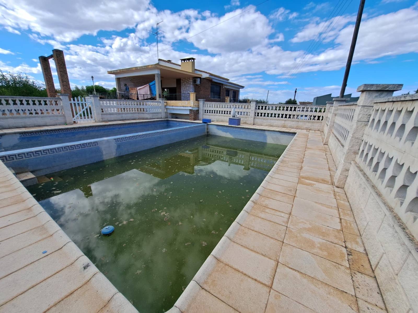 5 soveværelse Finca/Landehus til salg i La Pobla Llarga med swimmingpool - € 300.000 (Ref: 8268375)