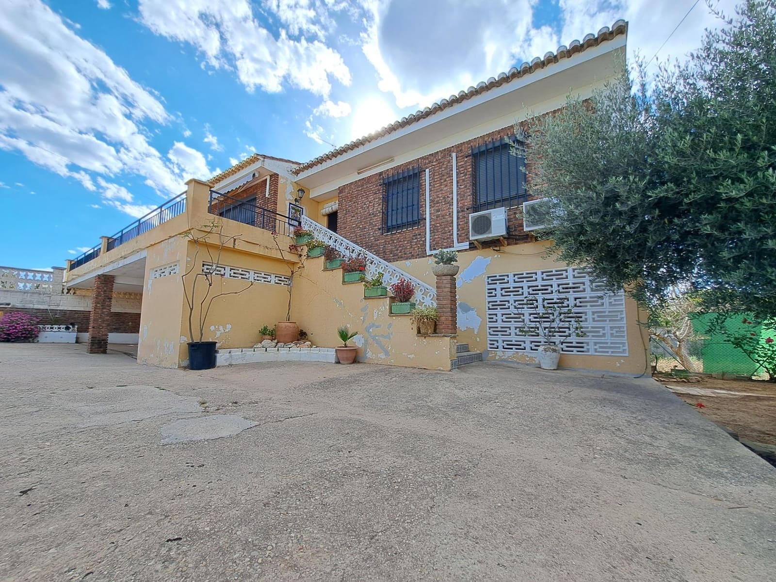 5 soveværelse Finca/Landehus til salg i La Pobla Llarga med swimmingpool - € 300.000 (Ref: 8268375)