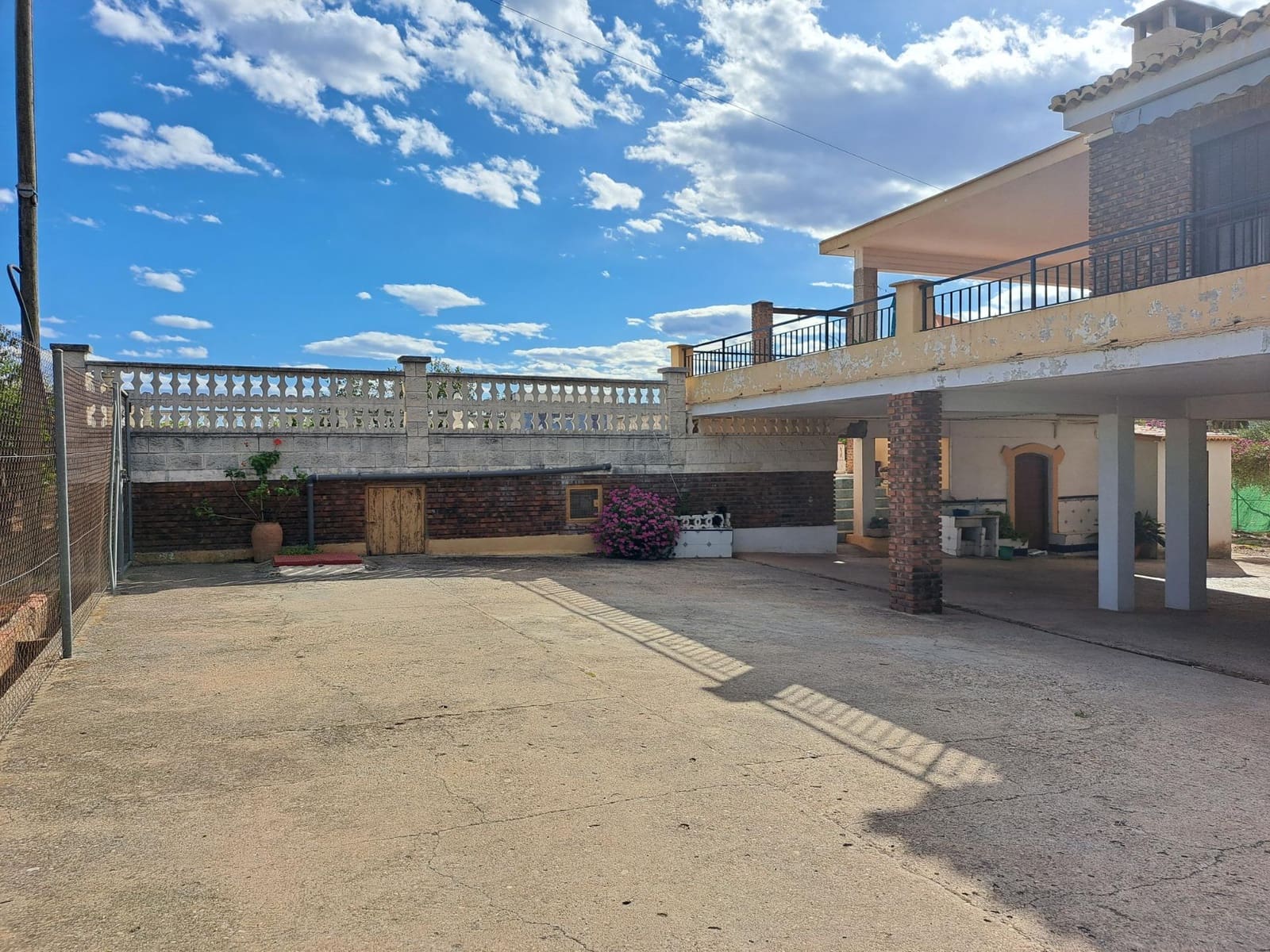 5 soveværelse Finca/Landehus til salg i La Pobla Llarga med swimmingpool - € 300.000 (Ref: 8268375)