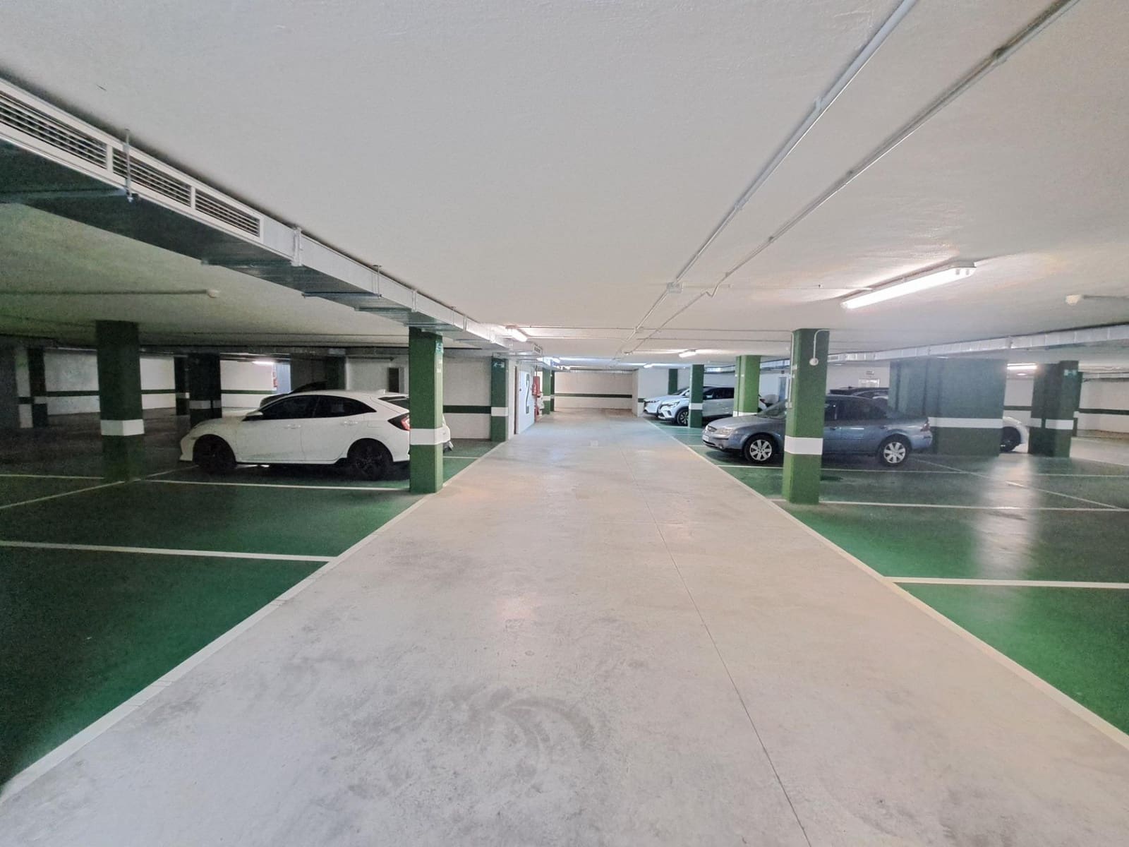 Garage for sale in Alzira - € 14,500 (Ref: 8300846)