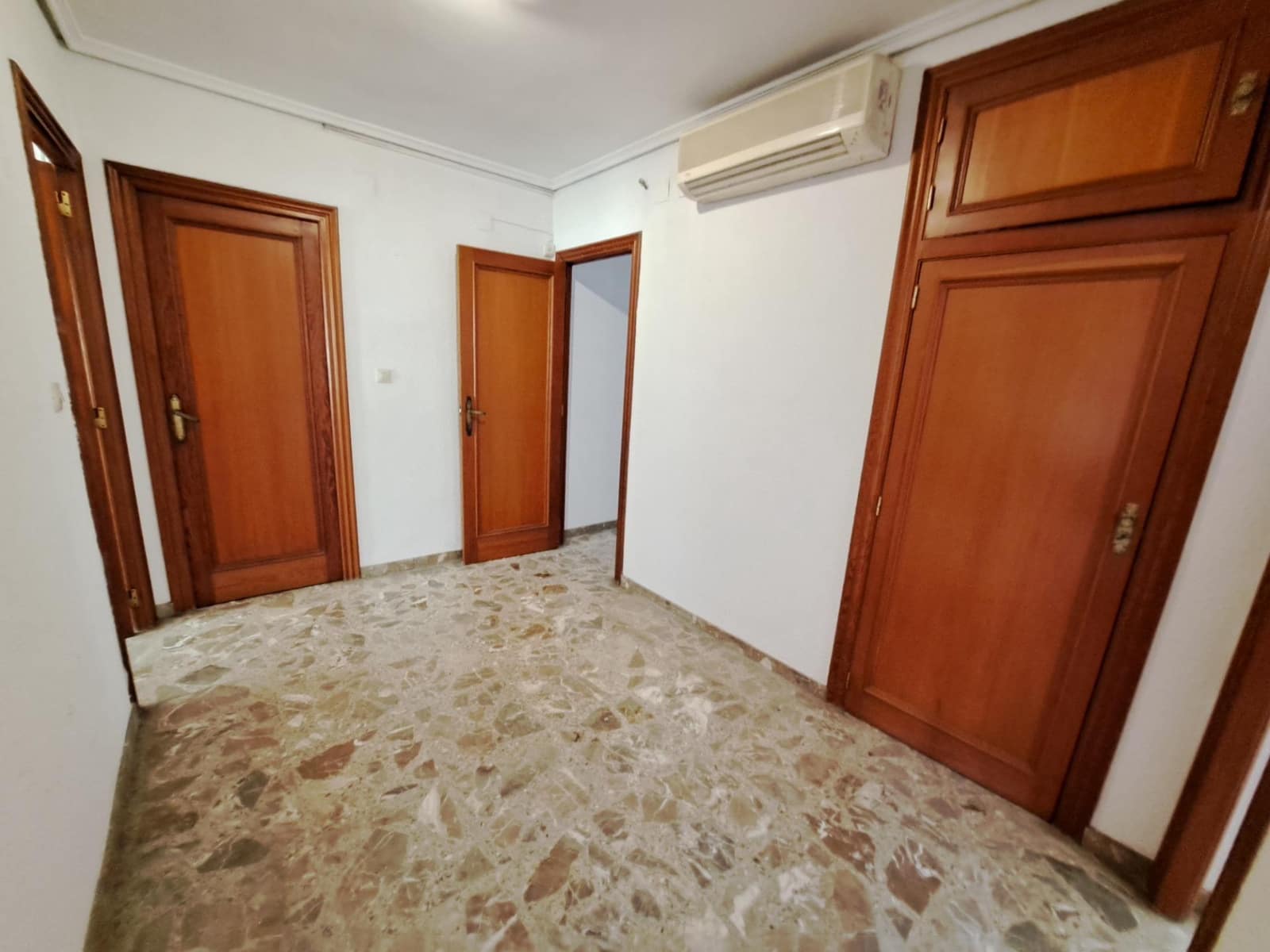 5 soveværelse Penthouse til salg i Carcaixent med garage - € 250.000 (Ref: 8327707)