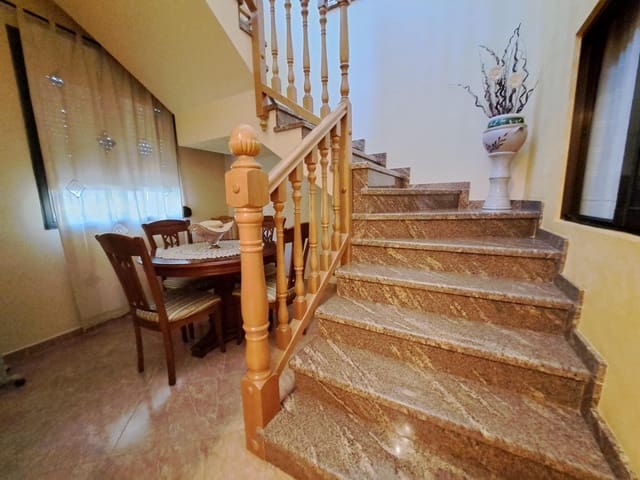 4 sypialnia Dom na sprzedaż w Rafelguaraf z garażem - 260 000 € (Ref: 8339972)